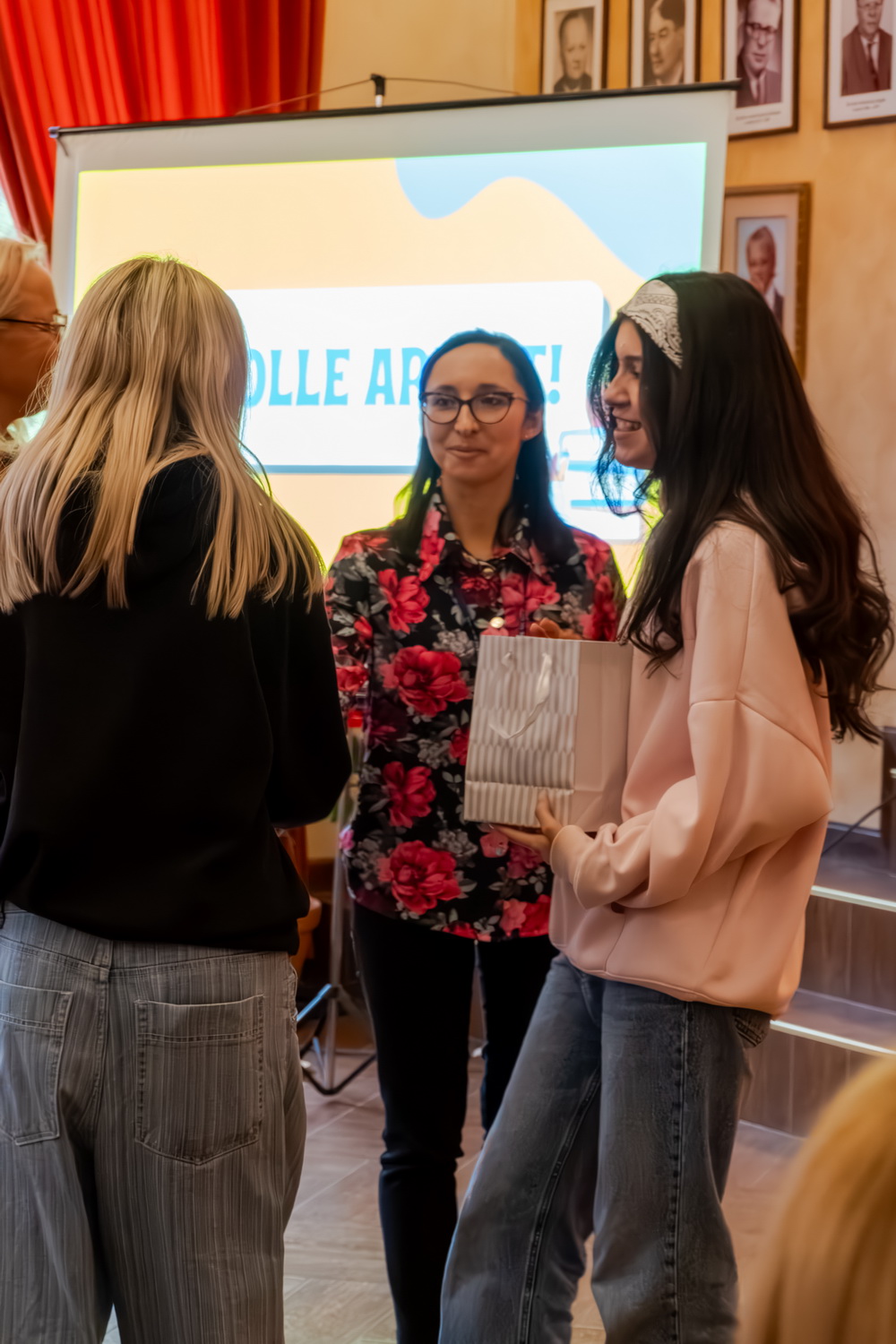 Zdjęcie DZIEŃ JĘZYKÓW OBCYCH 26.09.2025 (24 z 34)75dfd7b8-78d3-4987-8245-45b1a872b8a1.jpg w galerii Europejski Dzień Języków (26.09.2025)